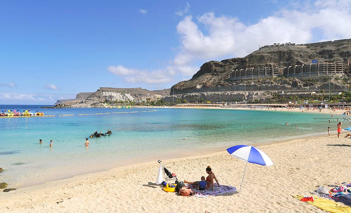 Playa de los Amadores