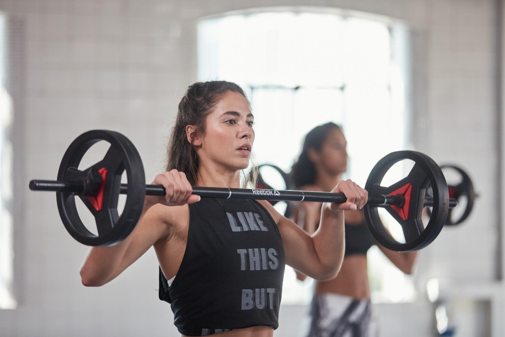 woman lifting weight