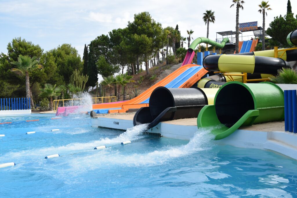 Un parque acuático como ejemplo de mejores parques de atracciones