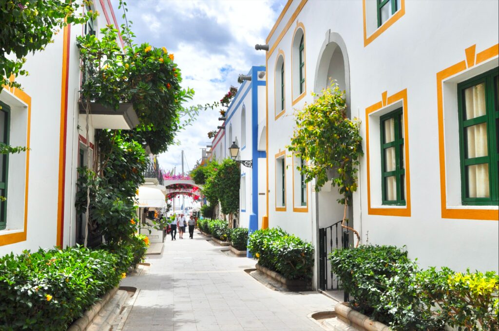 streets of puerto de mogan