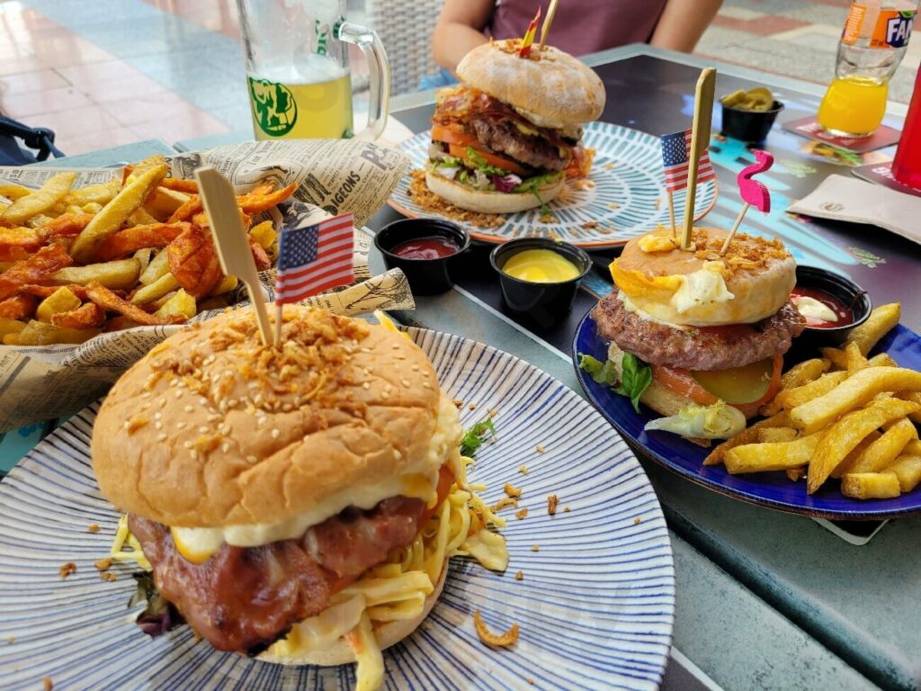 hamburgers at aloha bar