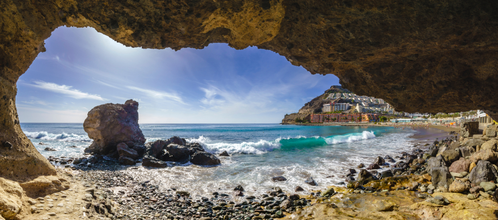 cueva playa del cura en mogán